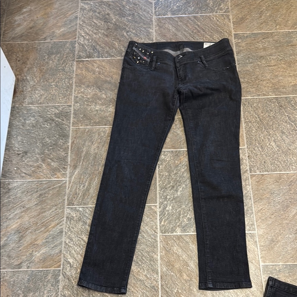 Stylish Black Women's Jeans